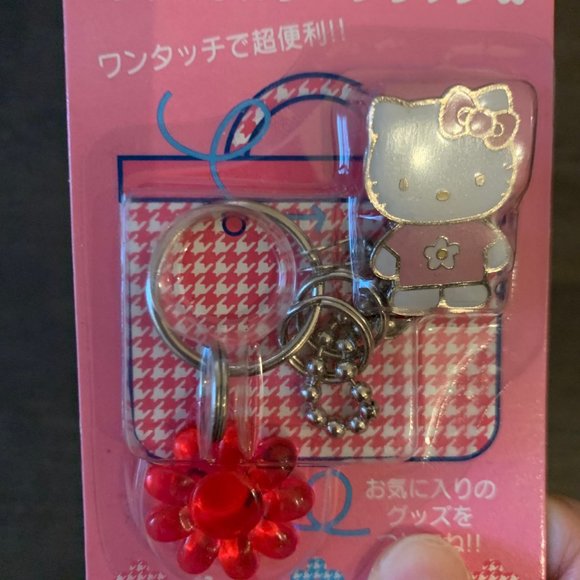 VINTAGE 1997 UNOPENED HELLO KITTY KEYCHAIN - Picture 6 of 8